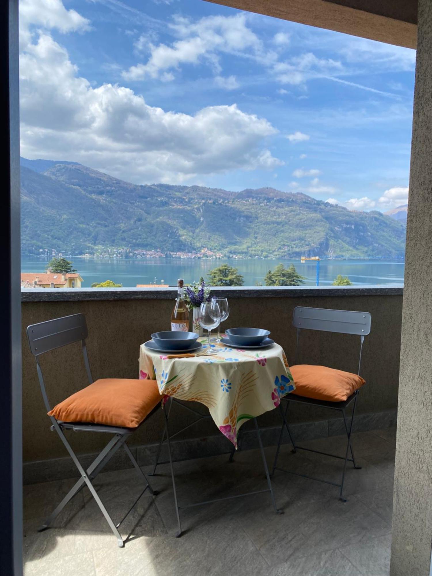2 Cuori Al Lago - Appartamento In Villetta Singola マンデッロ・デル・ラーリオ エクステリア 写真