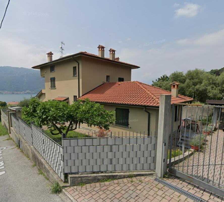 2 Cuori Al Lago - Appartamento In Villetta Singola マンデッロ・デル・ラーリオ エクステリア 写真